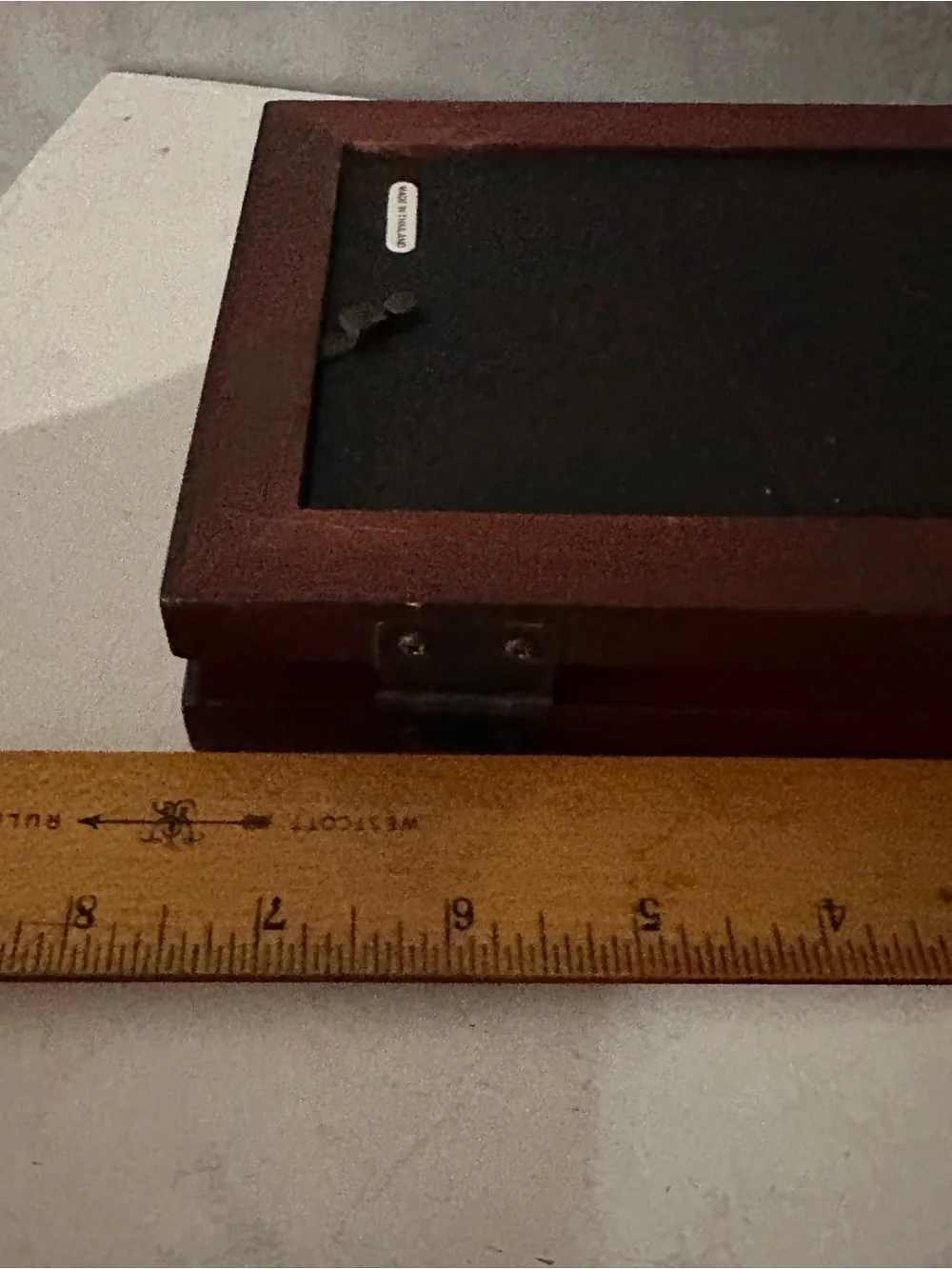 VINTAGE WOOD BI-FOLD PICTURE FRAME DARK CHERRY FITS 4X6 MADE IN THAILAND